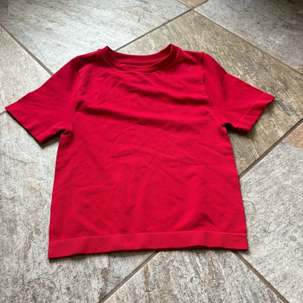 a new day red short sleeve fitted shirt Size Extra Small XS NWT nylon/spandex - Picture 1 of 4